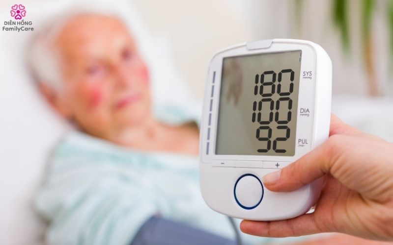 cham-soc-nguoi-cao-tuoi-bi-dot-quy-1