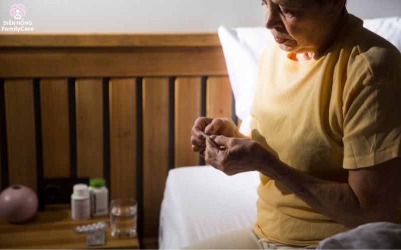 mat-ngu-o-nguoi-cao-tuoi-5