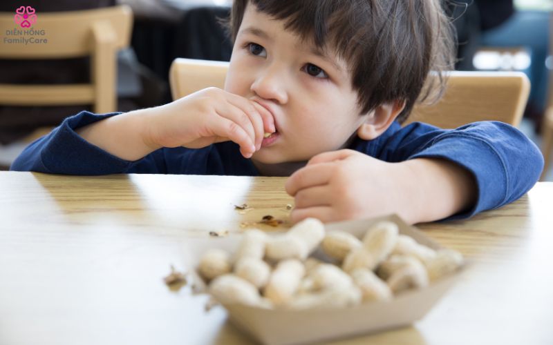 di-ung-thuc-pham-o-tre-em