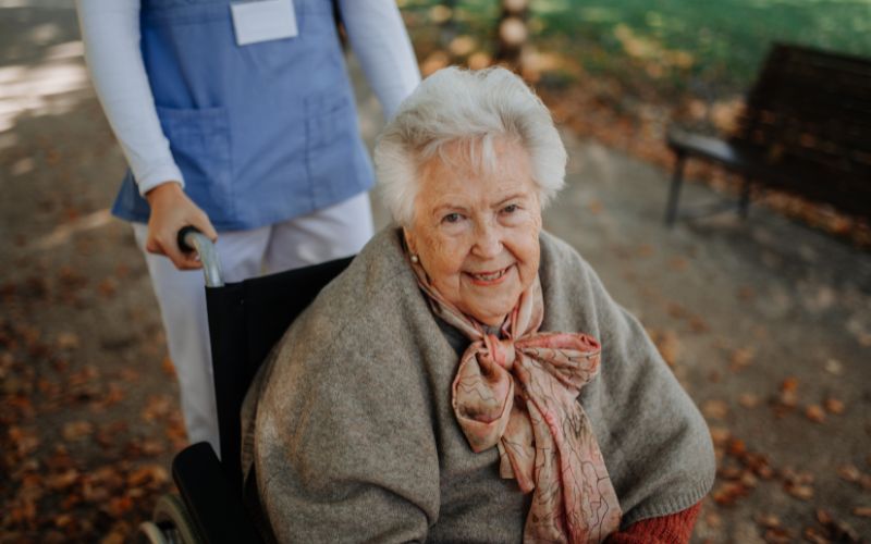 cach- cham-soc-nguoi-gia-bi-tieu-duong-tai-nha-2