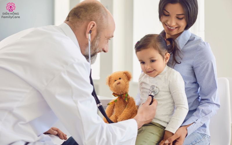 khi-nao-can-dua-tre-di-kham-bac-si