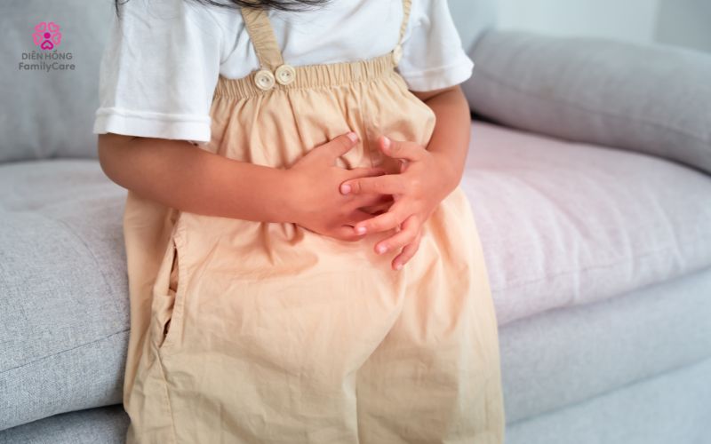 tre-hay-dau-bung-nguyen-nhan-va-cach-cham-soc-2