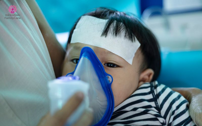 dieu-tri-viem-phe-quan-o-tre-giao-mua-dienhong