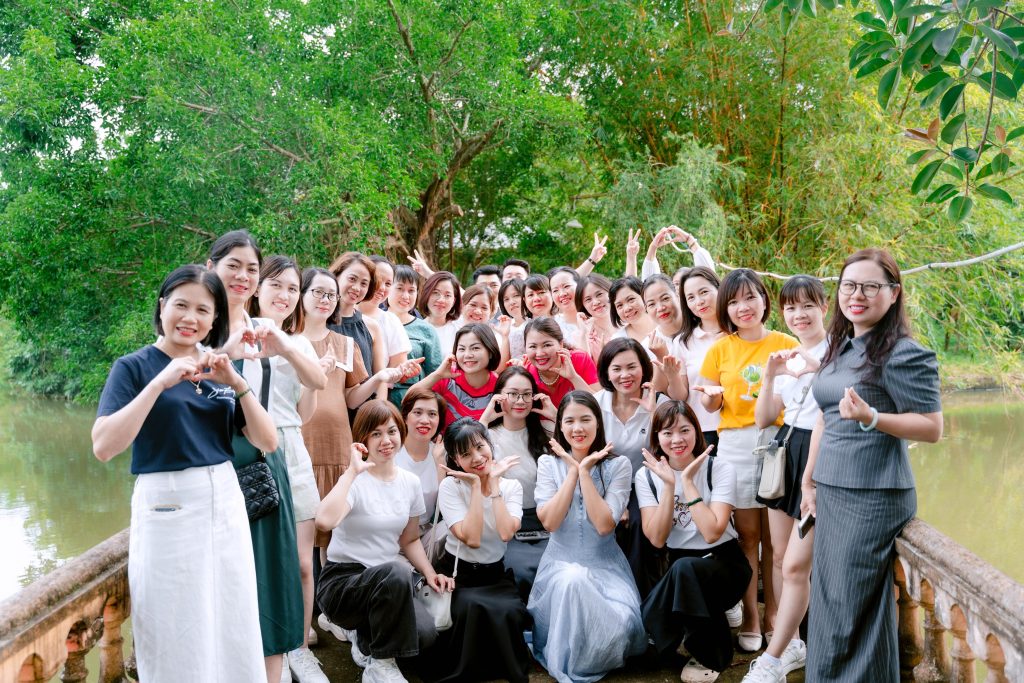 Hoạt động tập thể của Diên Hồng Family Care diễn ra trong không gian xanh mát tại Xuân Mai.